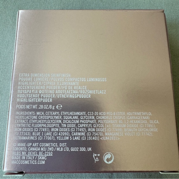 MAC Cosmetics Extra Dimension Skin Finish Highlighter - Picture 8 of 12